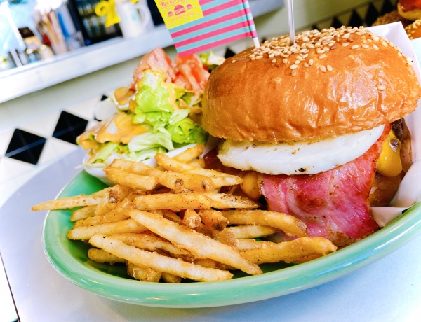 【ランチ】大須で肉汁満点ハンバーガー