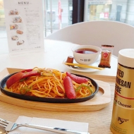 あつあつ鉄板ナポリタン