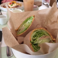 チーズケーキの前に