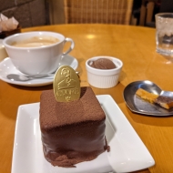 チョコレートカフェでショコラータ