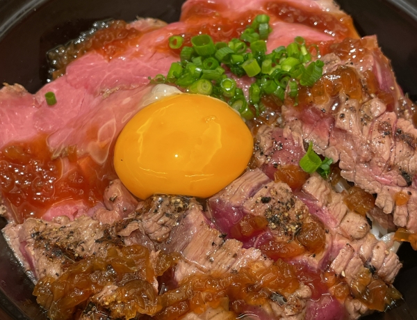 ステーキ&amp;ローストビーフ丼