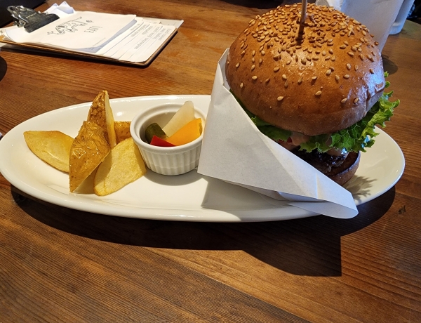 オーソドックスに美味しいハンバーガー
