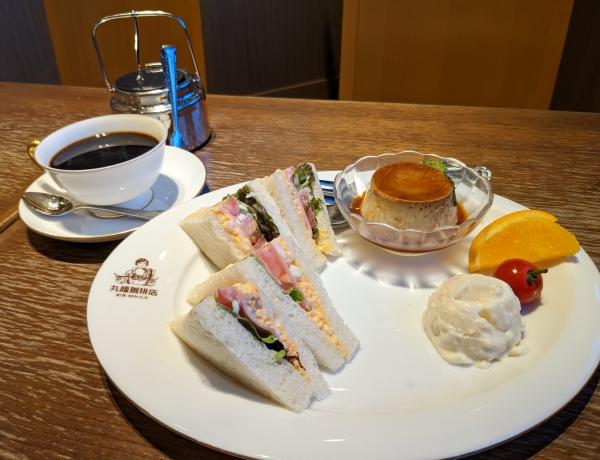 丸福珈琲店栄三越で
