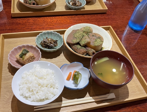 【古民家カフェ】静岡おでん定食