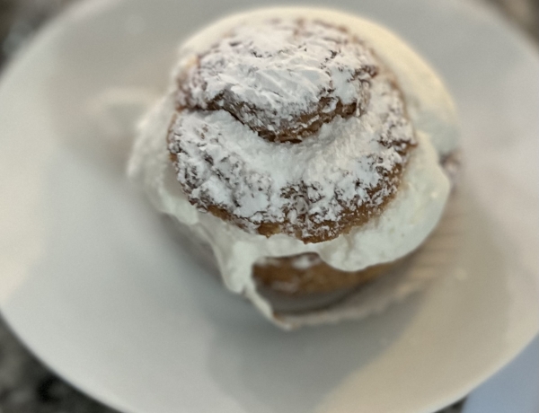 行列が出来るケーキ屋さんのシュークリーム
