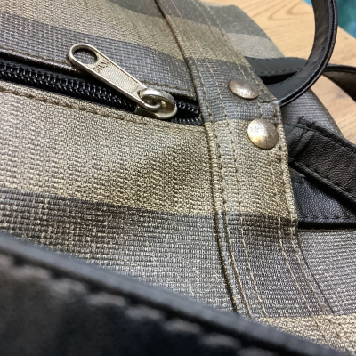 小さなリュック修理